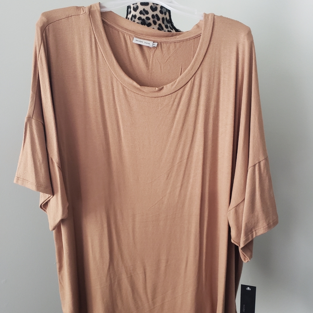 Maudye Jayne tee
